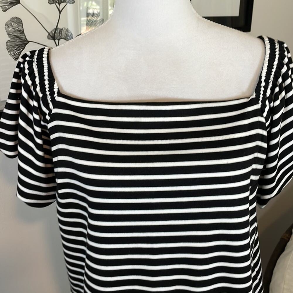Banana Republic striped knit blouse - Picture 3 of 9